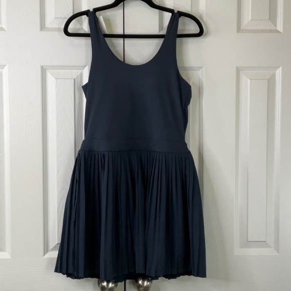 All In Motion - Women's Pleated Active Dress Size M - Picture 10 of 16